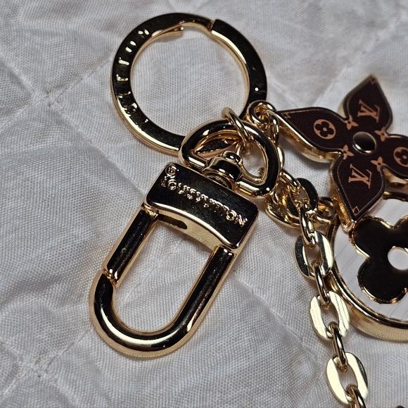 <AUTH> Louis Vuitton Gold and Pink Keychain Charm NEW W/Callout On Engraving - Picture 2 of 10